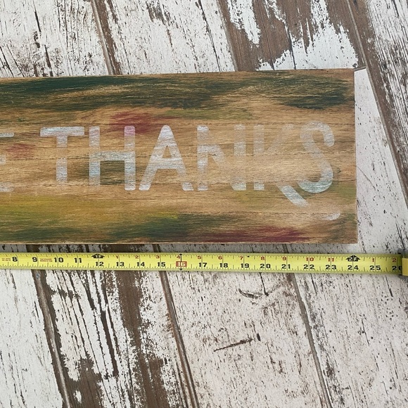 GIVE THANKS slightly distressed sign!Perfect for THANKSGIVING and ALL YEAR🍁☀️❄️ - Picture 2 of 8